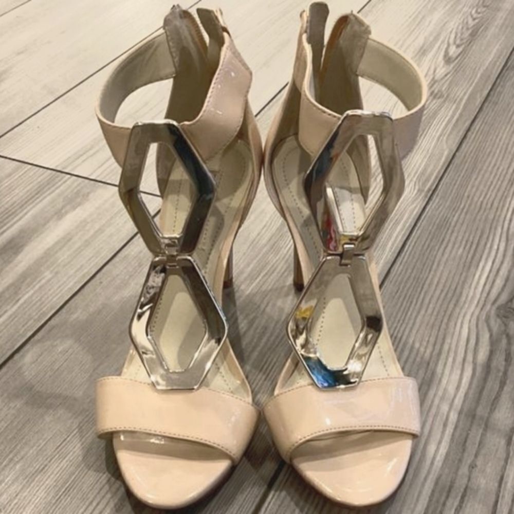 Bcbgenwration Nude Sandals‎